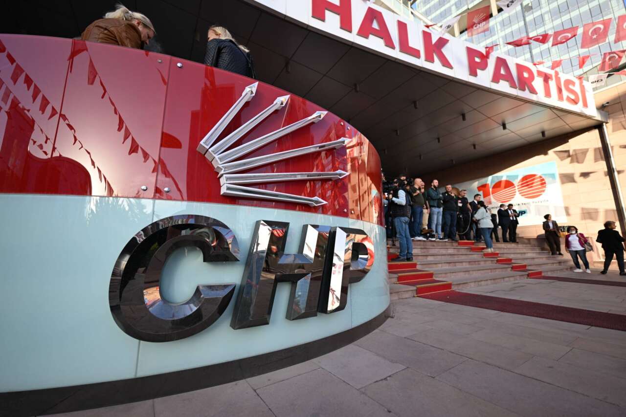 CHP’de yeni evre: Milletin ayağına gitme dönemi 2